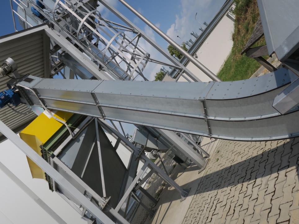 Machines from the biofuel production plant<br>
-6